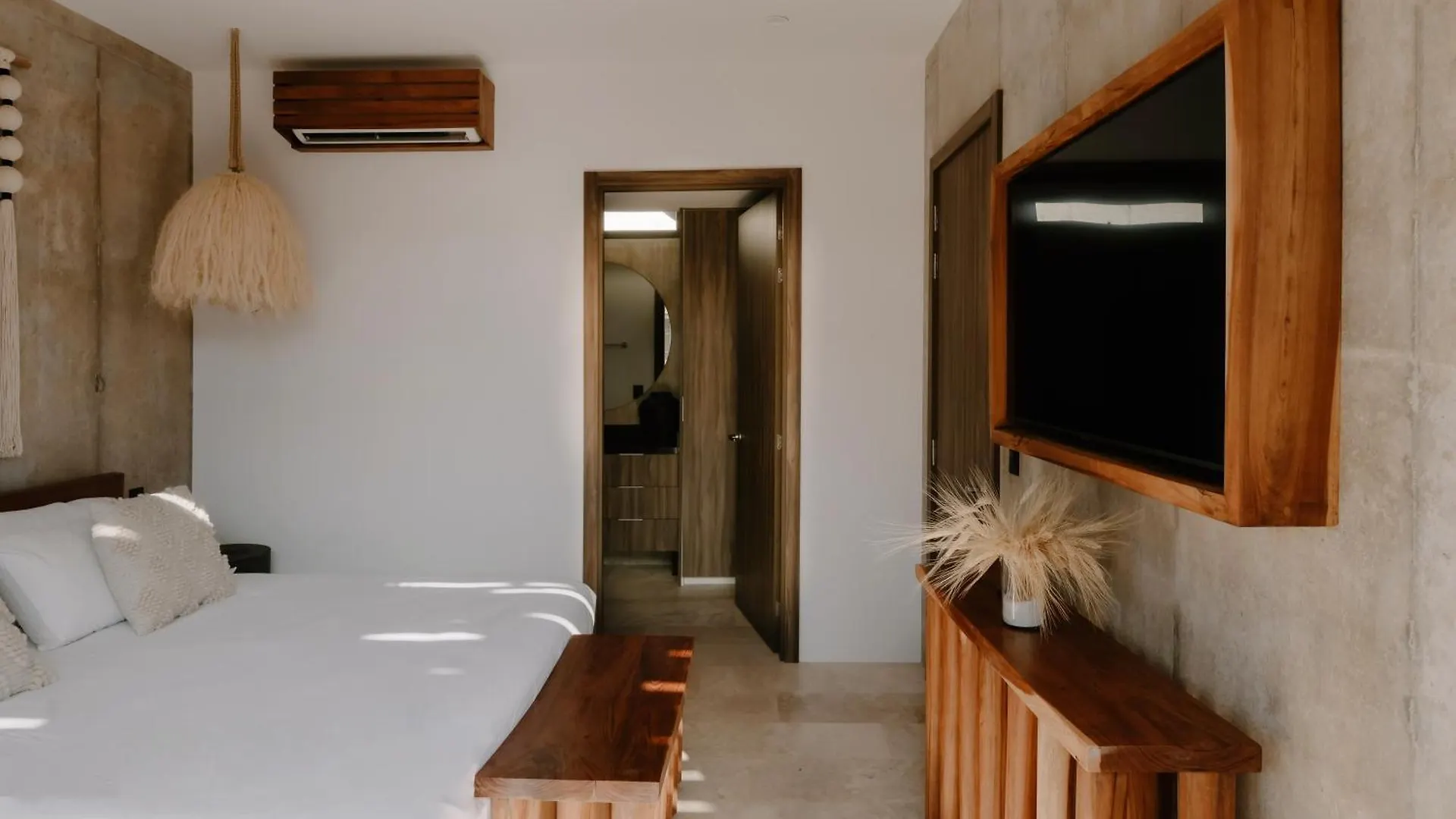 Luxe 3Br Ph Cenote, Sauna, Gym & Pool Included Tulum Apartment